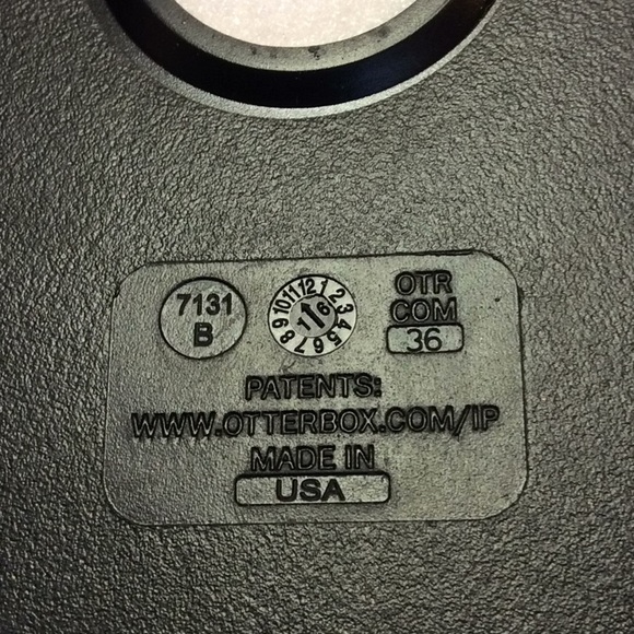 FINAL SALE PRICE Like New Otterbox Case for IPhone 6S - Picture 4 of 5